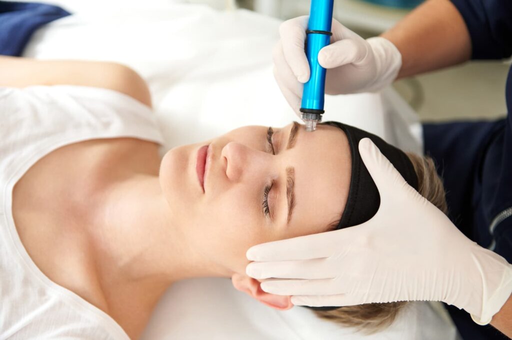 Geavanceerde Hydrafacial Platinum gezichtsbehandeling voor maximale huidboost en glow