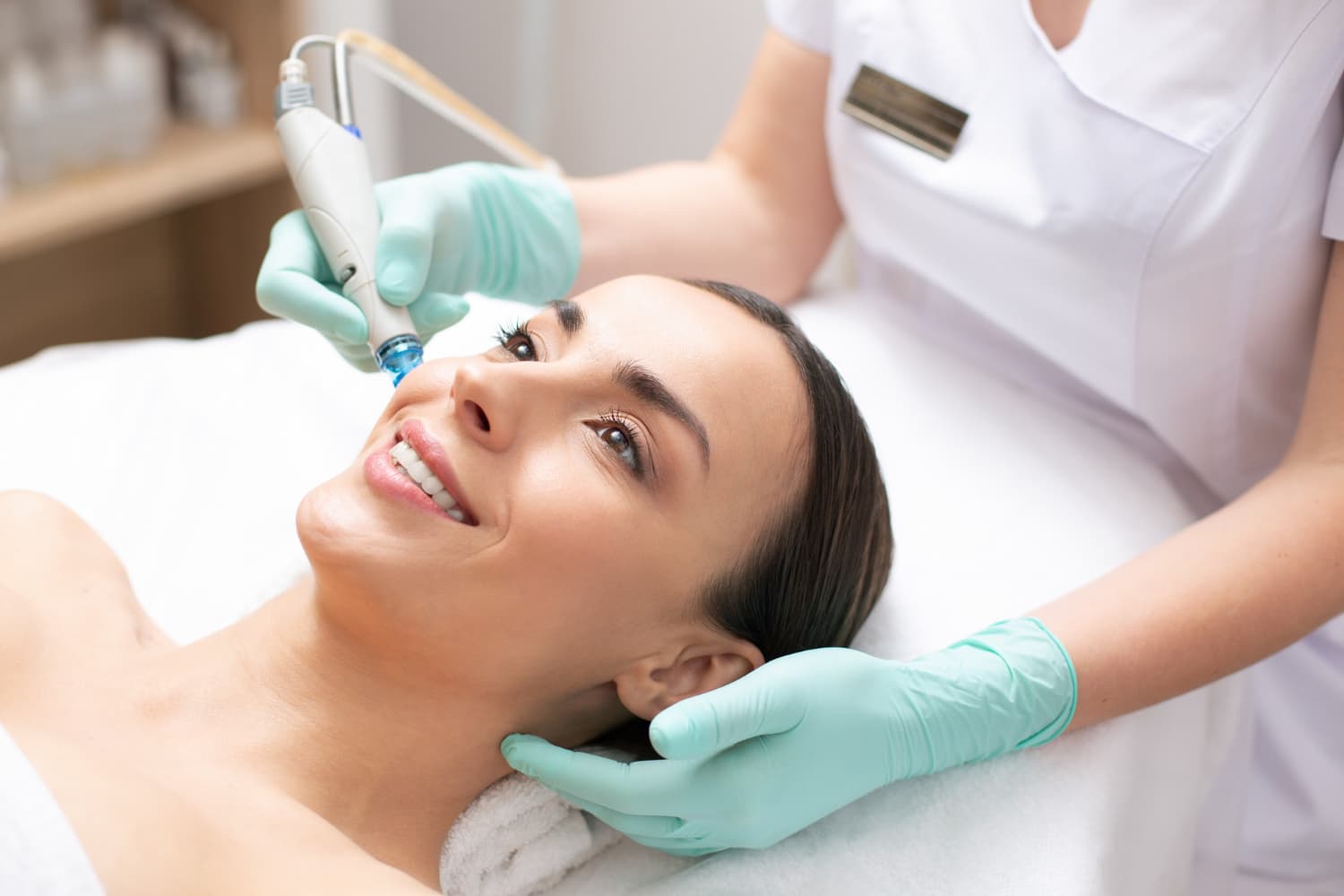Frisse, stralende huid na een HydraFacial