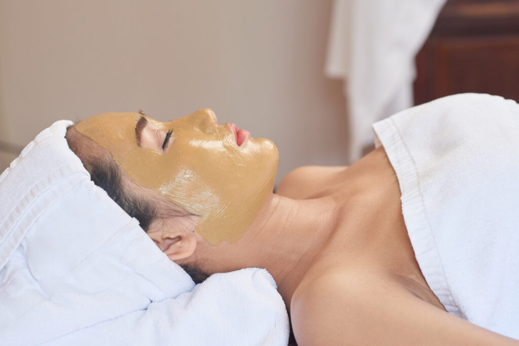 Ontspannen, stralende huid na een biopeeling