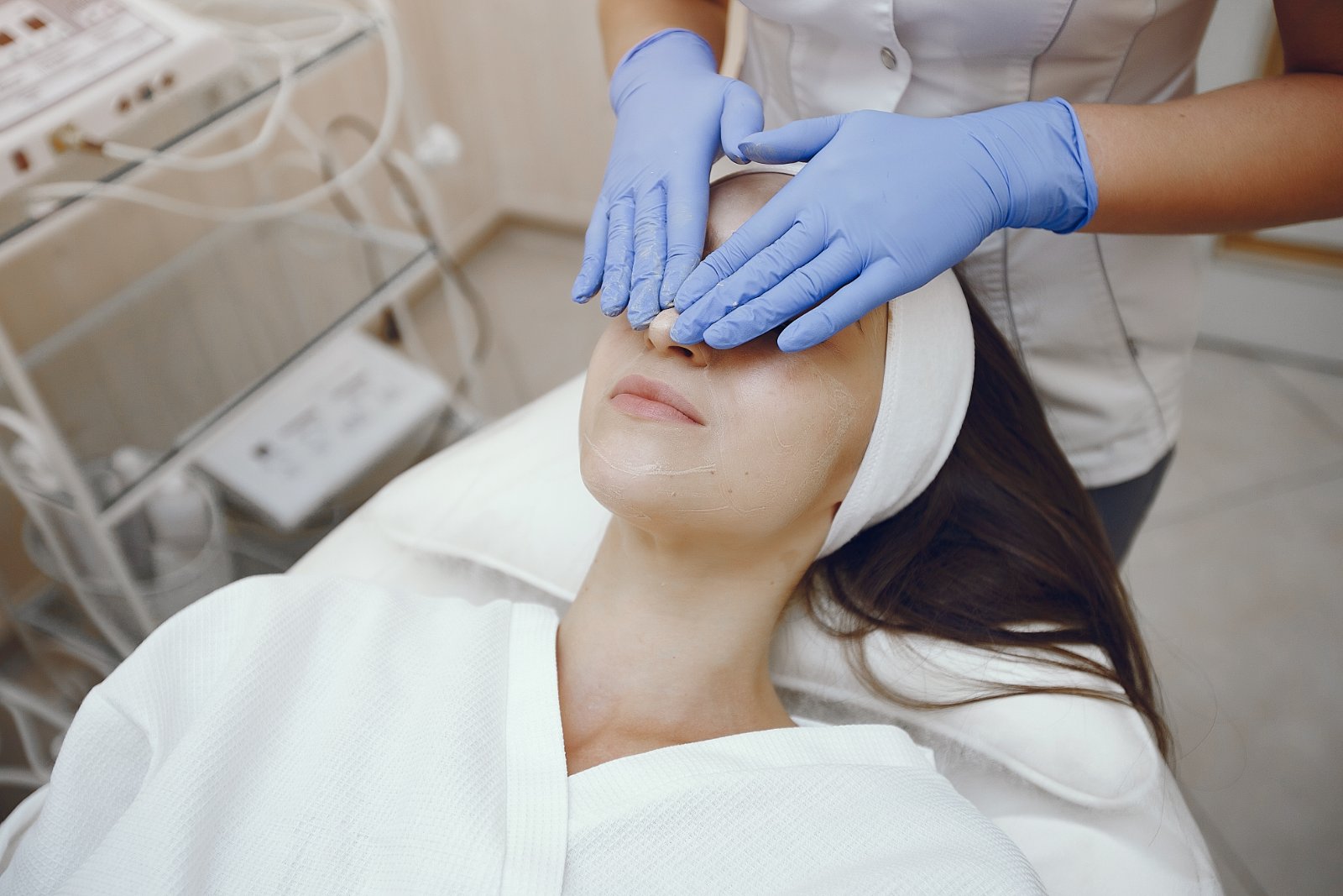 Acnebehandeling bij Huidtherapie van den Berg