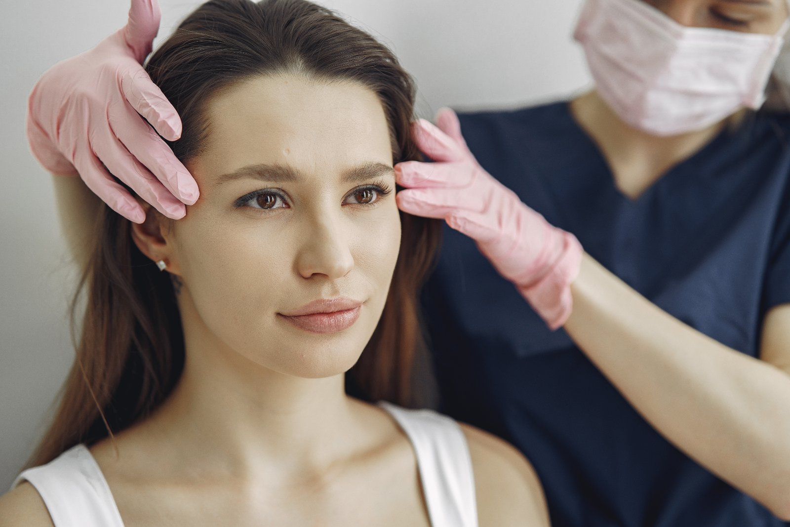 Acnebehandeling gezicht bij milde acne en onzuiverheden voor een rustigere en egalere huid