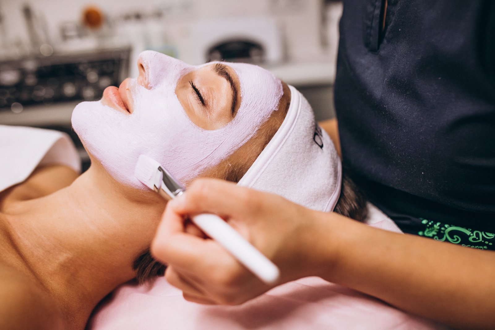 Facial Den Haag bij Huidtherapie van den Berg