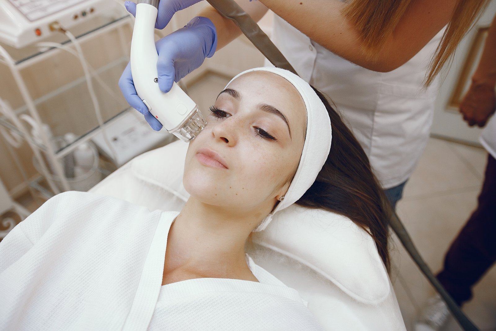 Acne behandelen bij Huidtherapie van den Berg